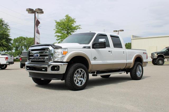 2011 Ford Super Duty F-350 SRW Lariat