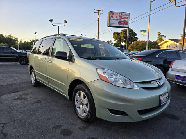 2007 Toyota Sienna LE 7-Passenger
