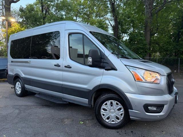 2022 Ford Transit Passenger Wagon 350 XLT Medium Roof LB RWD