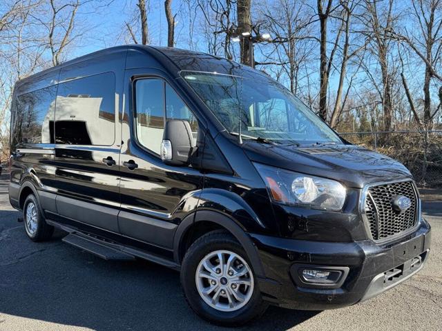 2024 Ford Transit Passenger Wagon 350 XLT Medium Roof LB RWD