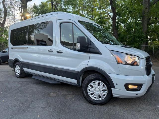 2024 Ford Transit Passenger Wagon 350 XLT Medium Roof LB RWD