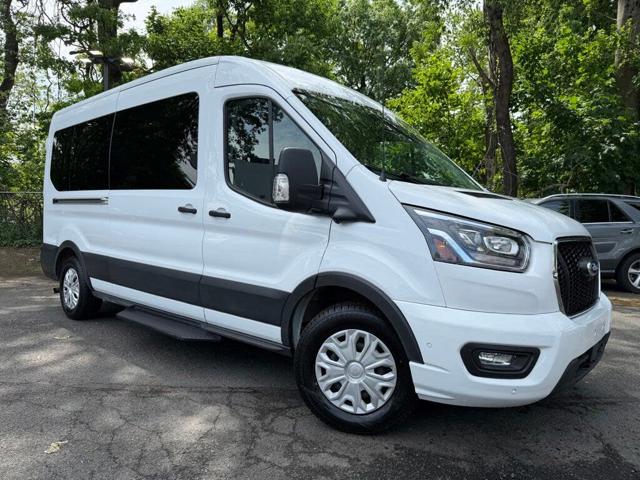 2023 Ford Transit Passenger Wagon 350 XLT Medium Roof LB RWD