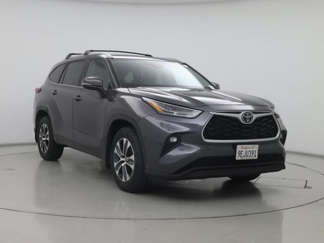 2023 Toyota Highlander XLE FWD