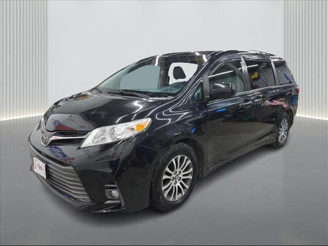 2020 Toyota Sienna XLE 8-Passenger FWD
