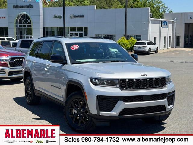 2026 Jeep Grand Cherokee L Altitude 4WD