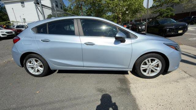 2017 Chevrolet Cruze LT Hatchback FWD