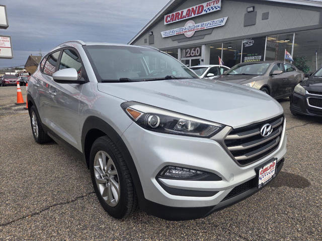2016 Hyundai Tucson 2.0L SE AWD with Beige Seats