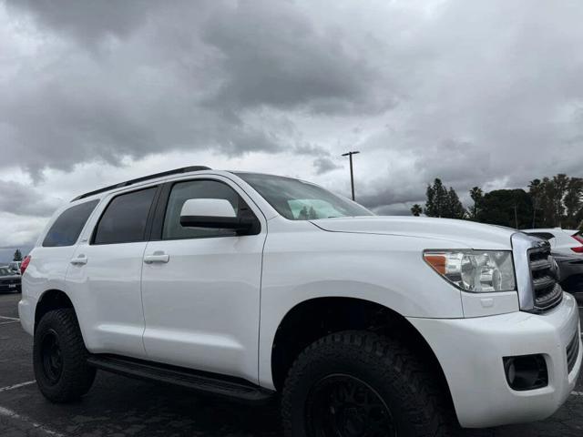 2017 Toyota Sequoia SR5 4WD