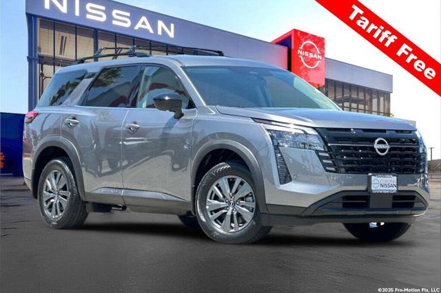 2026 Nissan Pathfinder SV FWD