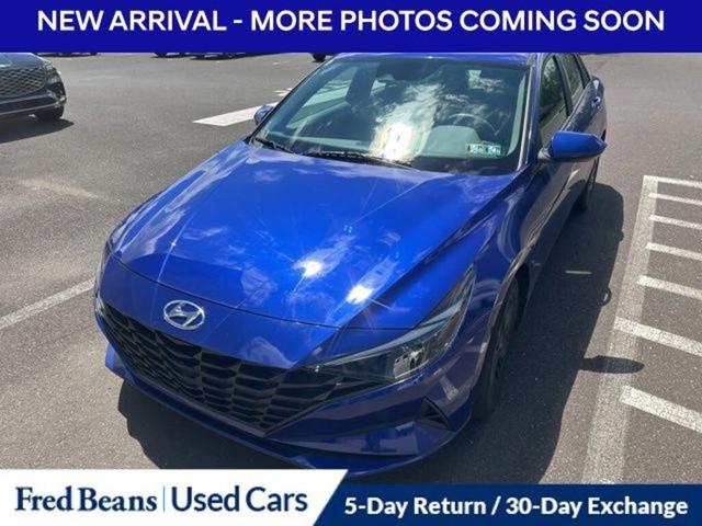 2022 Hyundai Elantra SEL FWD