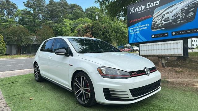 2017 Volkswagen Golf GTI 2.0T SE 4-Door FWD