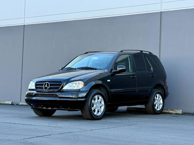 2000 Mercedes-Benz M-Class ML 430 4MATIC