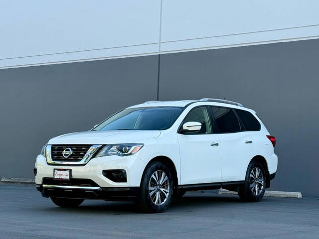 2018 Nissan Pathfinder S