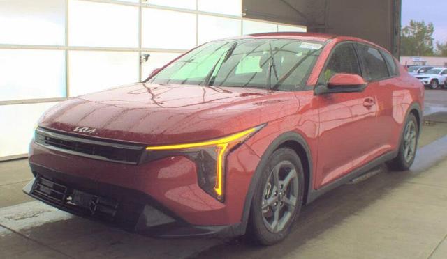 2025 Kia K4 LXS FWD