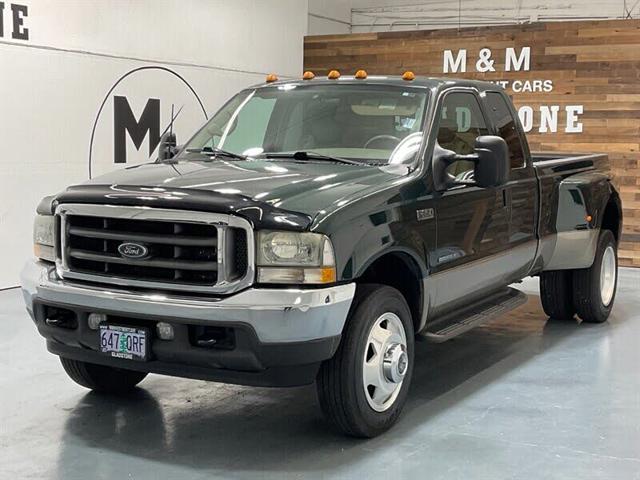 2002 Ford Super Duty F-350 DRW Lariat