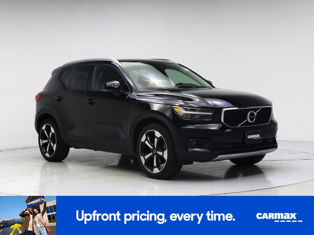 2021 Volvo XC40 T5 Momentum