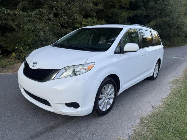 2012 Toyota Sienna LE 7-Passenger
