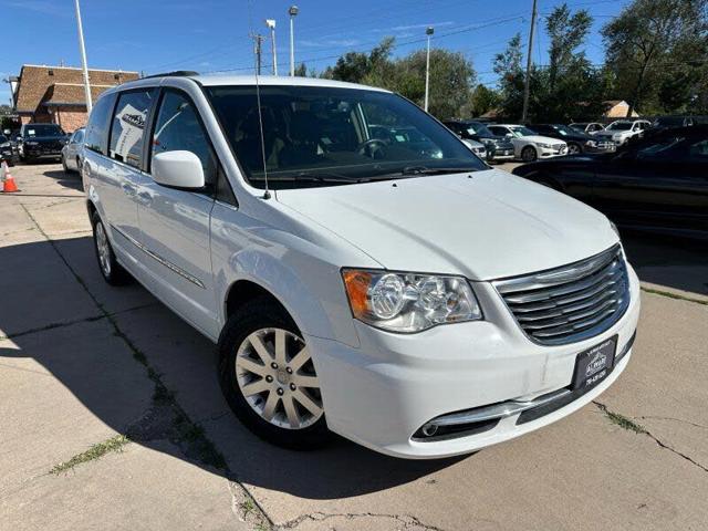 2016 Chrysler Town and Country Touring