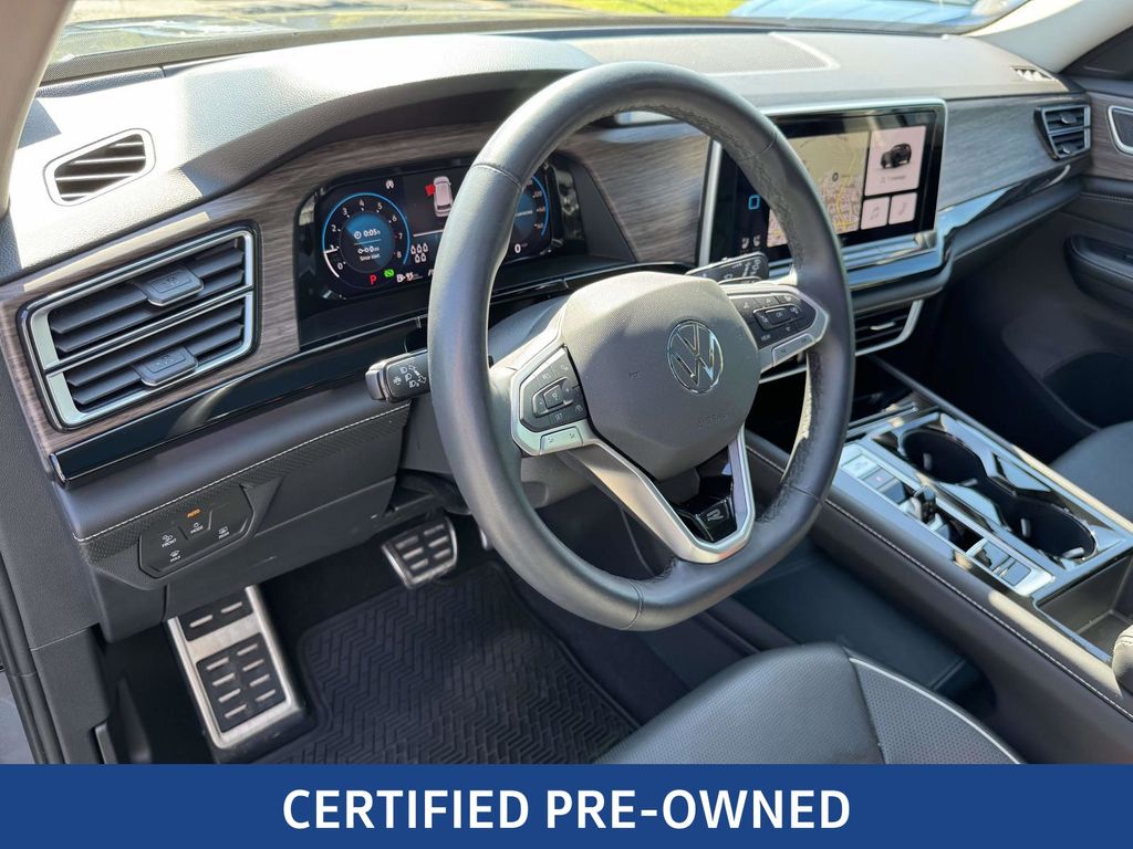 2025 Volkswagen Atlas 2.0T SEL Premium R-Line — photo 1 of 12