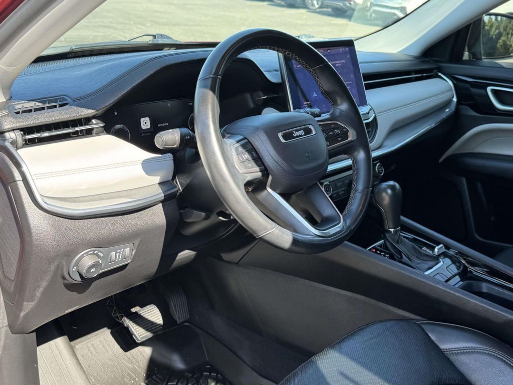 2022 Jeep Compass Limited — photo 1 of 12