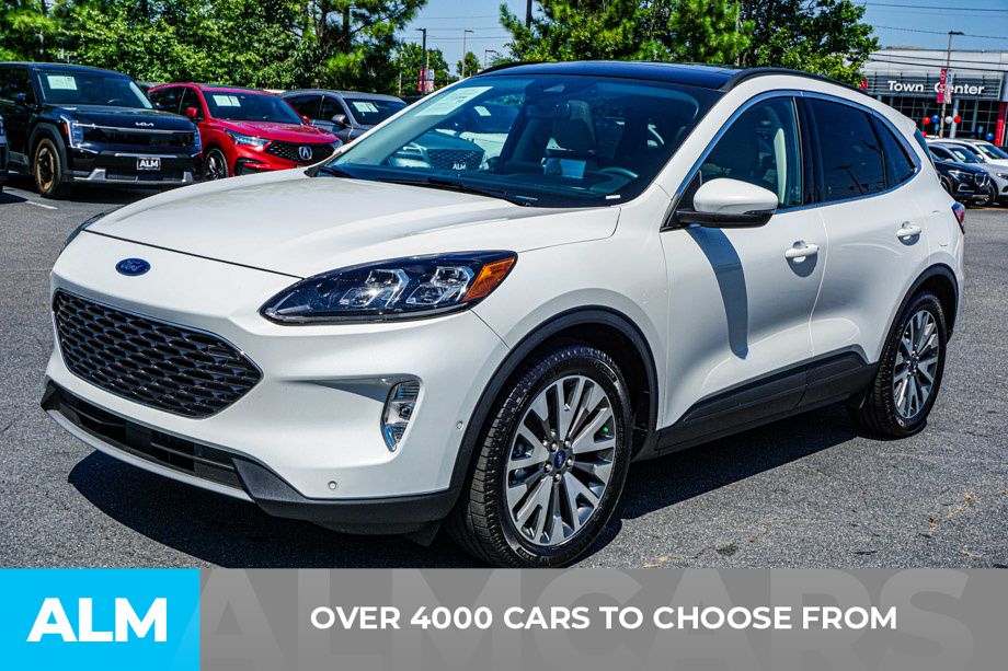 2020 Ford Escape Titanium — photo 1 of 12