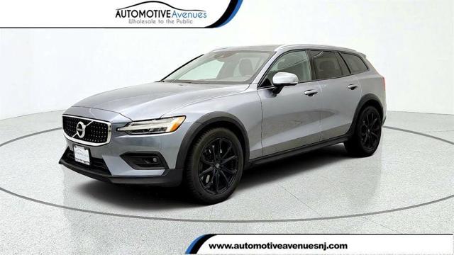 2021 Volvo V60 Cross Country T5
