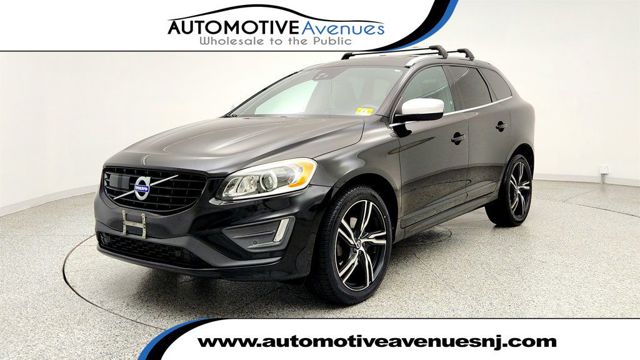 2017 Volvo XC60 T6 R-Design
