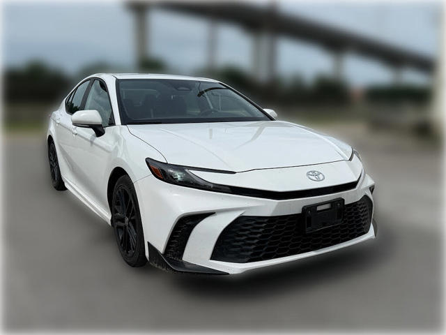 2025 Toyota Camry SE FWD