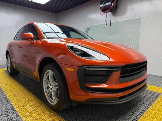 2022 Porsche Macan Base