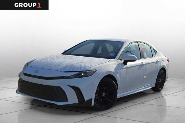 2026 Toyota Camry SE FWD