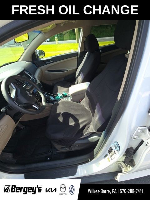 2016 Hyundai Tucson 2.0L SE AWD with Beige Seats