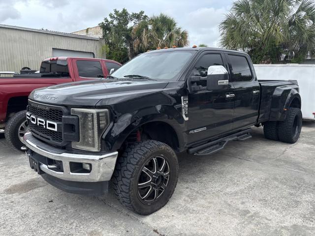 2017 Ford Super Duty F-350 Lariat