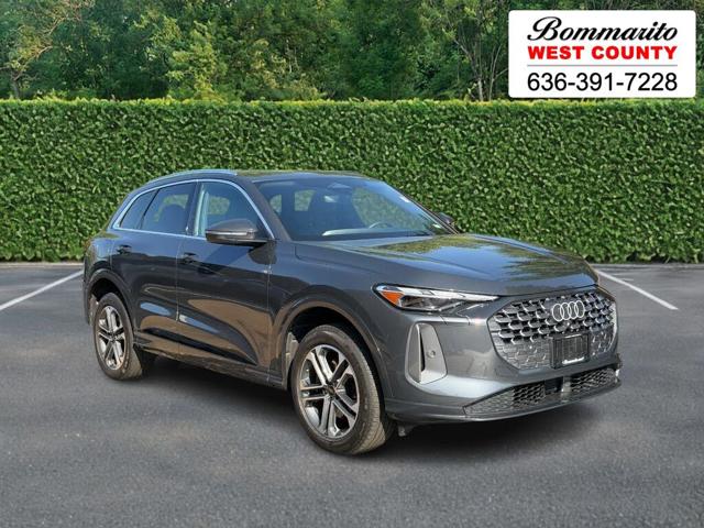 2025 Audi Q5 quattro Premium TFSI