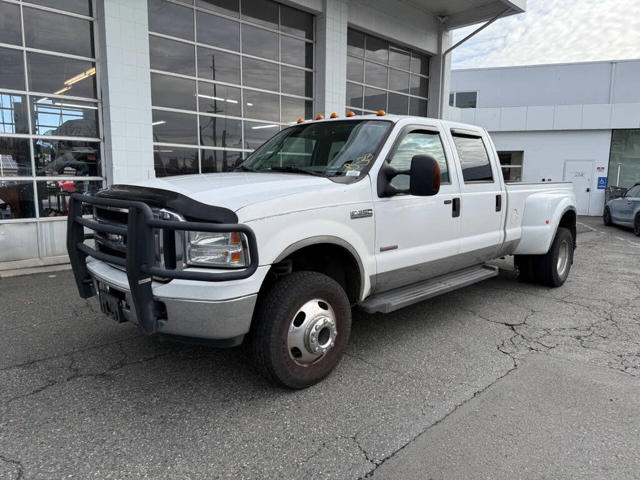 2006 Ford Super Duty F-350 DRW Lariat
