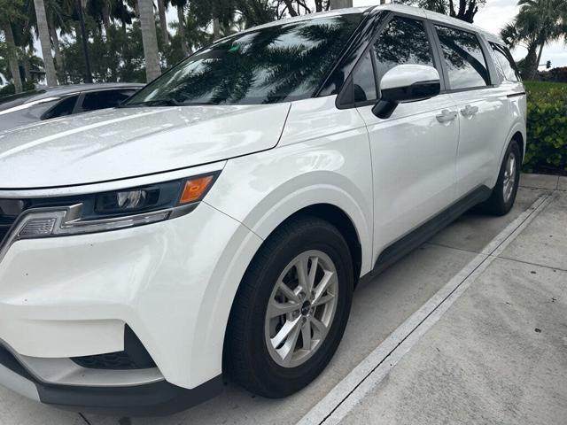 2023 Kia Carnival LX FWD