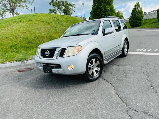 2012 Nissan Pathfinder Silver Edition