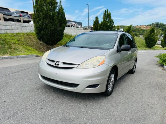 2007 Toyota Sienna CE 7-Passenger