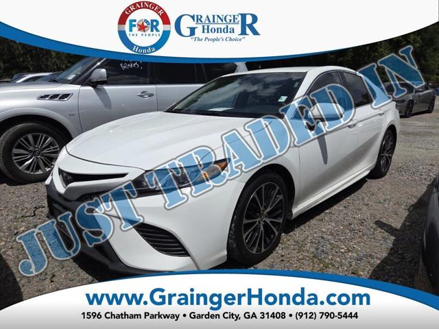 2020 Toyota Camry SE