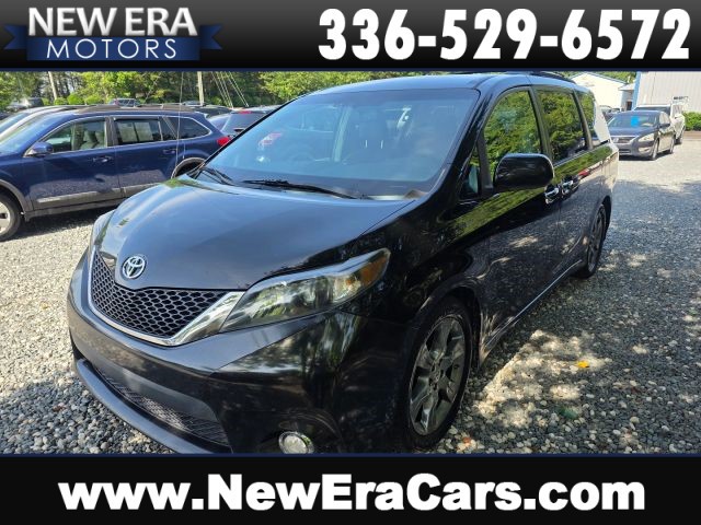 2013 Toyota Sienna SE 8-Passenger