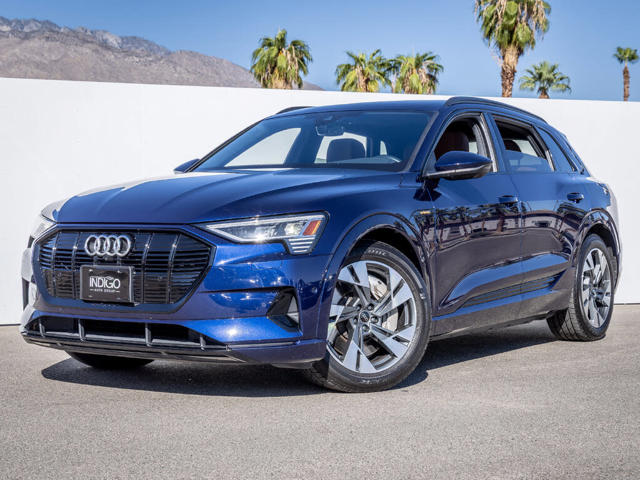 2022 Audi e-tron quattro Premium