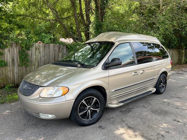 2003 Chrysler Town and Country Limited
