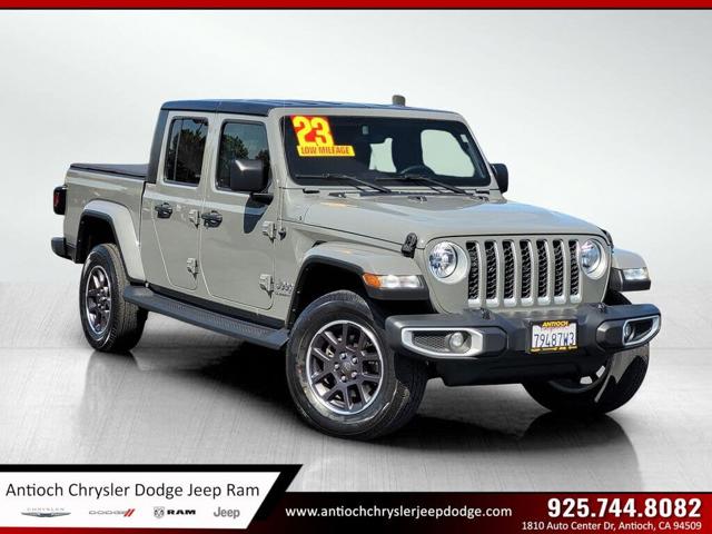 2023 Jeep Gladiator Overland