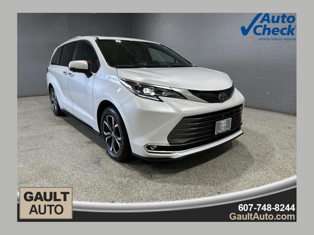 2025 Toyota Sienna Platinum 7-Passenger