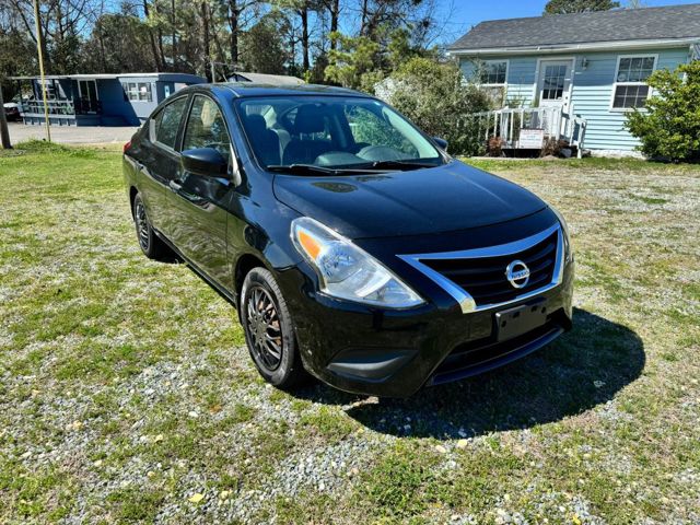 2018 Nissan Versa Sedan S Plus