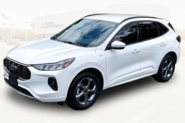 2023 Ford Escape Hybrid ST-Line Select
