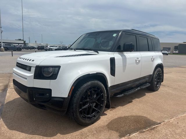 2025 Land Rover Defender 110 P400 X-Dynamic SE AWD