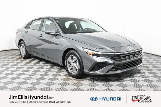 2026 Hyundai Elantra SE FWD