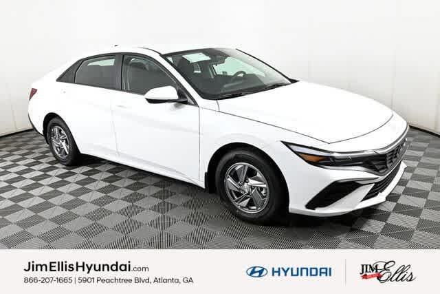 2026 Hyundai Elantra SE FWD
