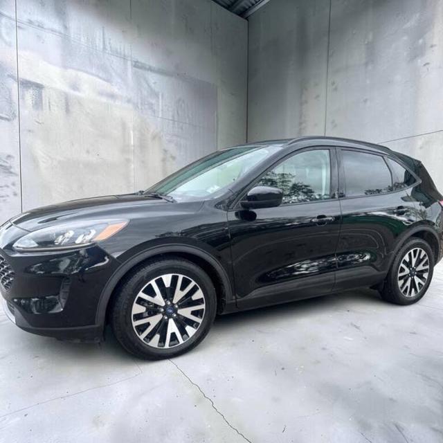 2020 Ford Escape Hybrid SE Sport