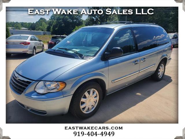 2005 Chrysler Town and Country Touring